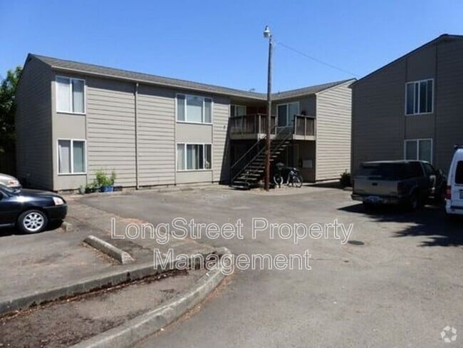 Building Photo - 644 SW 7th St Unit #6 Rental