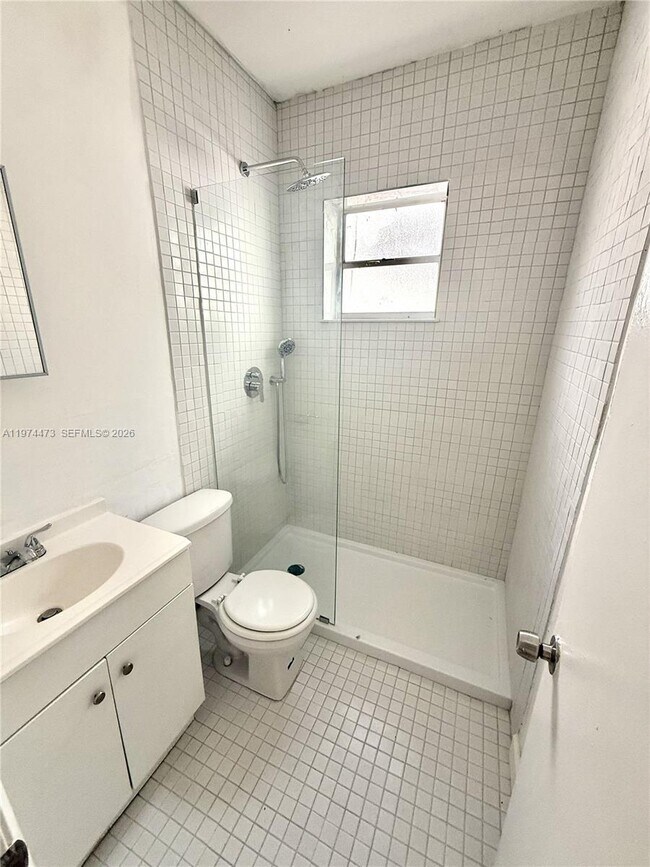 Photo - 1043 NW 2nd St Unidad 16