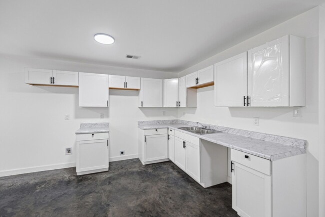 Photo - 778 Hanley St