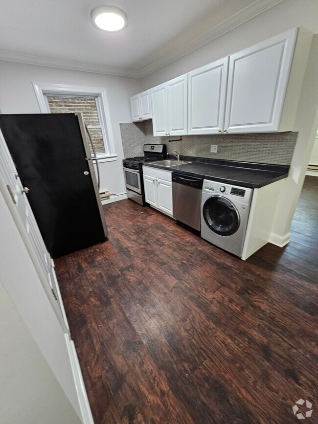 Building Photo - 2125 W Giddings St Rental