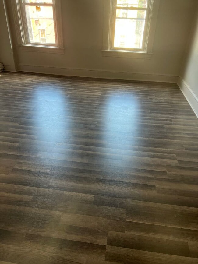 Photo - Large 4 bedroom 2 full bath House Lancaste...