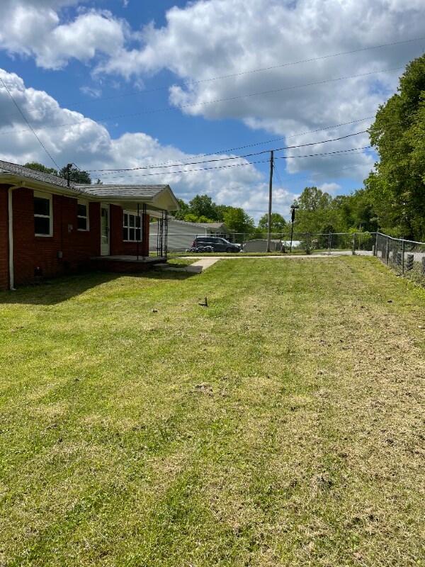 Photo - 402 Sam Parker Rd