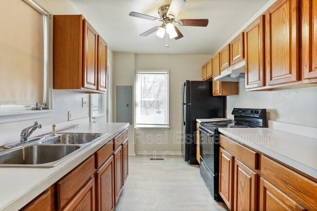 Photo - 118 S Locust St
