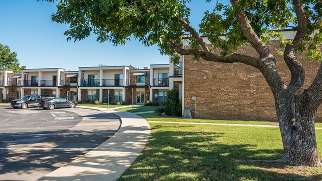 Property Image 2 - The Terraces at Lakehurst Apartments