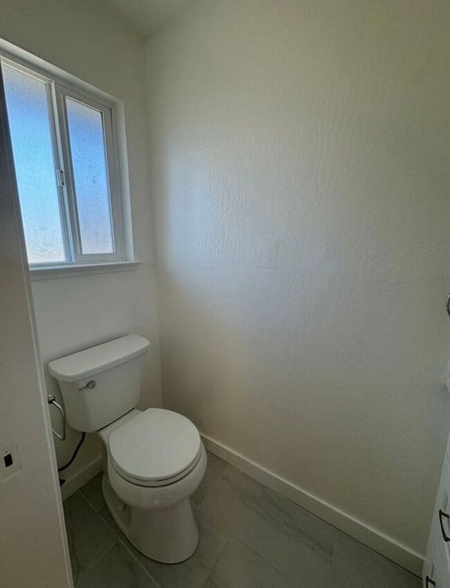 Photo - 455 Plum St Unidad