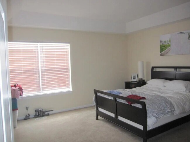 2349 Croydon Pl