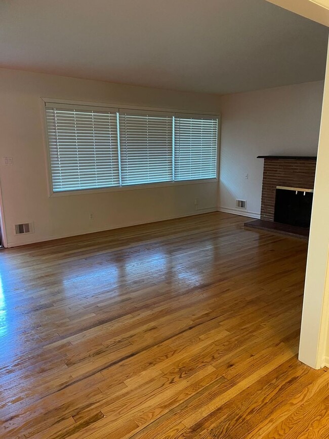 Photo - 3 bedrooms, 2 Baths Ranch Home with Large, Fenced Yard in the River Crest Neighborhood!