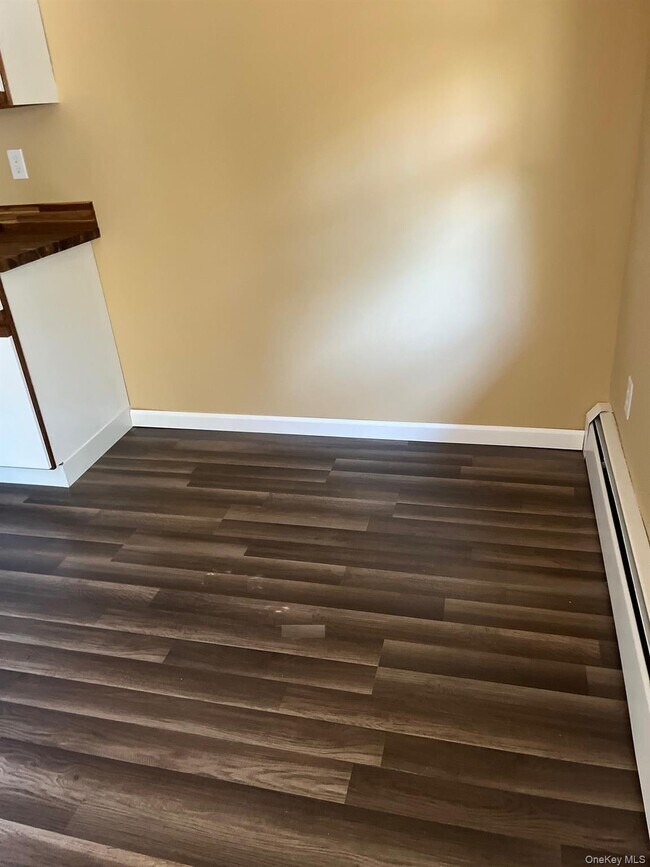 Photo - 1403 Barclay Manor Unit 14C