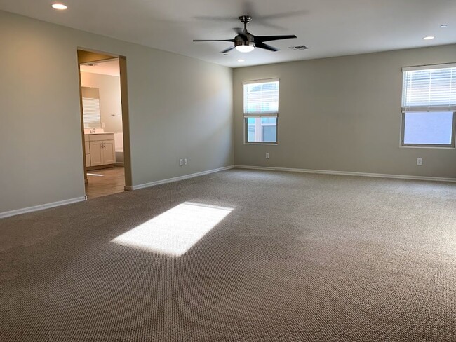 Photo - 4 BEDROOM PLUS LOFT, BUILT IN BBQ WITH COMMUNITY POOL