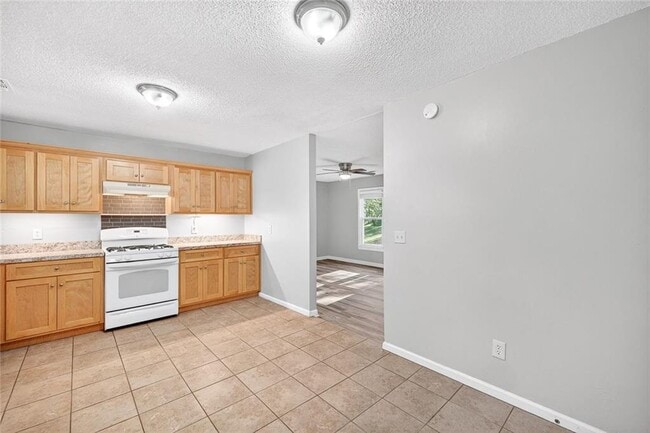 Photo - 255 Lowry St