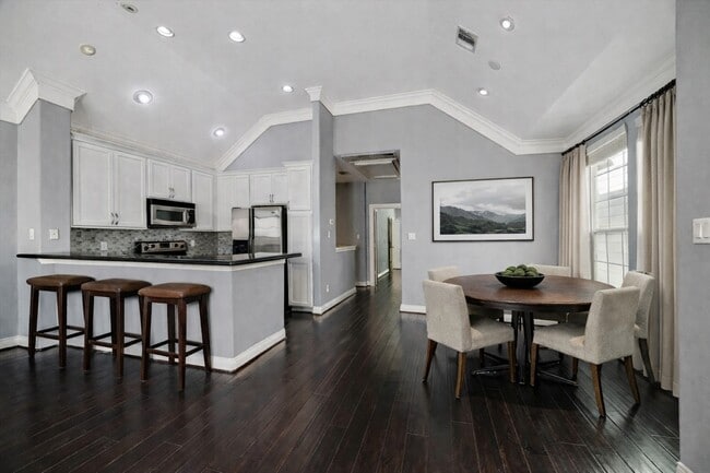 Photo - 3432 Cline St