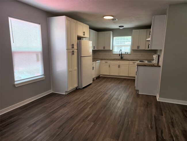 Photo - 1508 Carver Ave