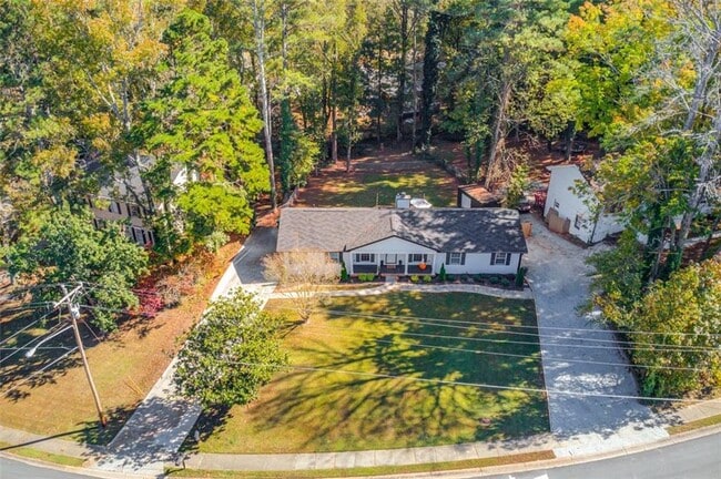 Photo - 3152 Westbrook Trace SW