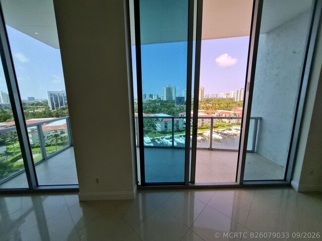 Photo - 3029 NE 188th St Unit 805