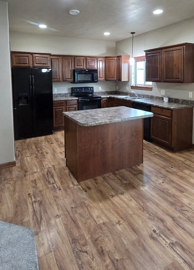 Building Photo - 8413 W 53rd St Rental