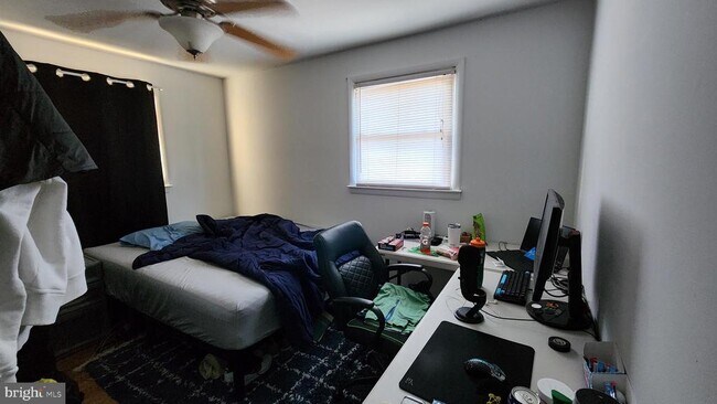 Photo - 611 Whitman St