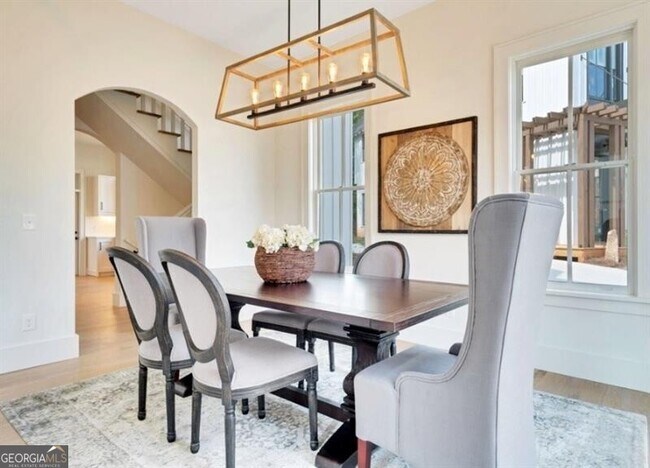 Photo - 740 Belt Loop SE