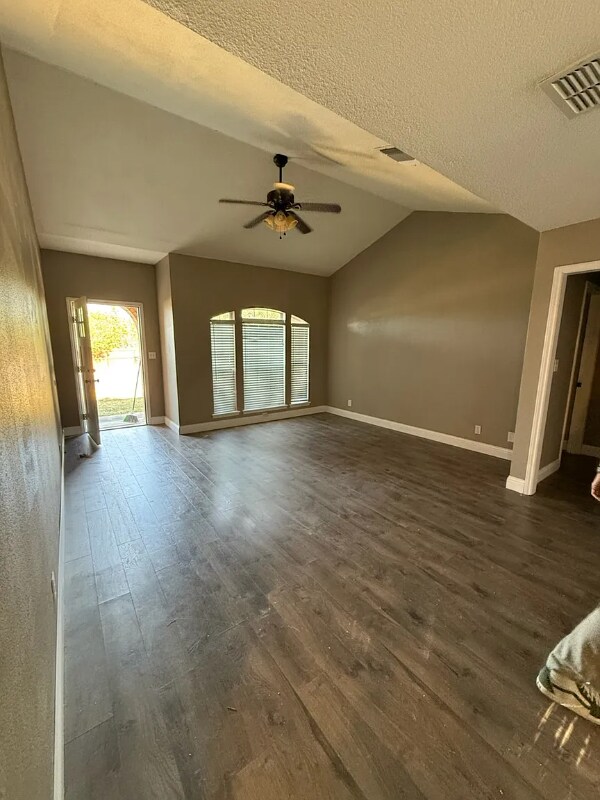 Photo - 732 Vista Pkwy