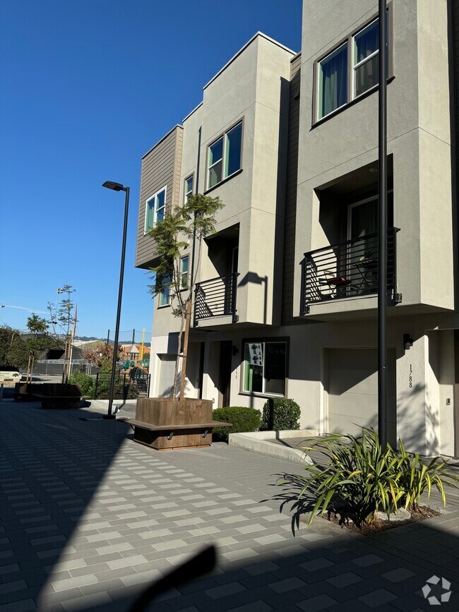 Townhomes for Rent near Lincoln University Page 2