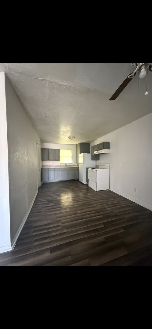 Photo - 613 W Avenue D Unit 613