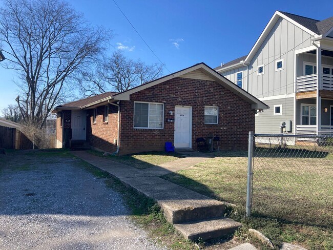 Building Photo - 1811 16th Ave N Unit 1811 16th Ave N - B Nashville , TN 37208 Rental