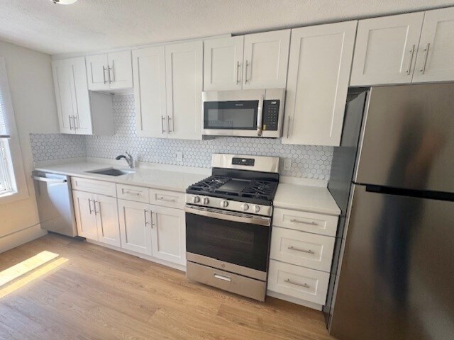 Photo - 296 Broadway Unidad 2