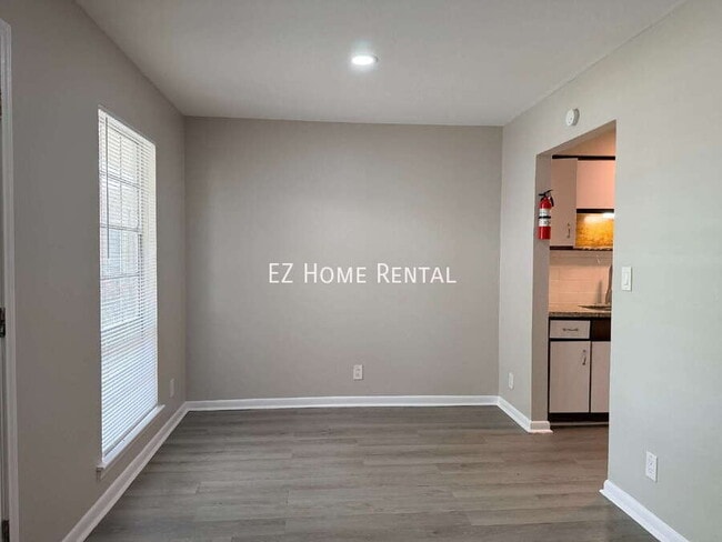 Photo - 2101 6th Ave N