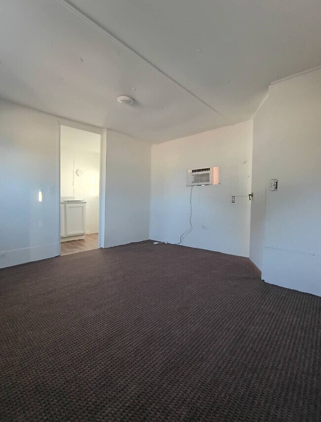 Photo - 1435 W King St