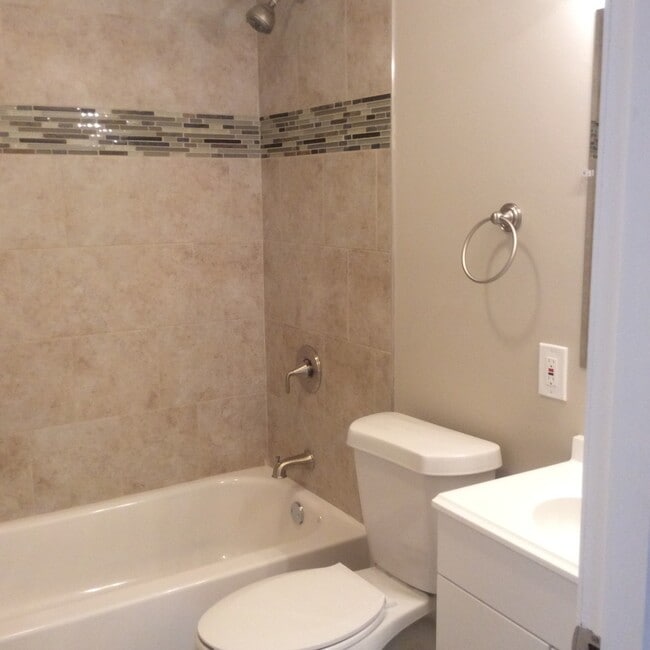 Photo - 1041 Willmann Ct