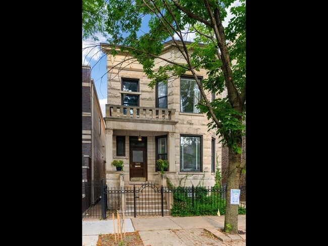 Building Photo - 2459 N Albany Ave Unit 2