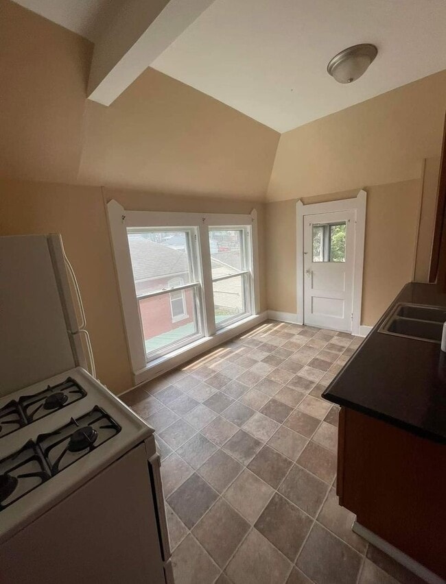 Photo - 312 S 12th St Unidad 312 1/2 S. 12th