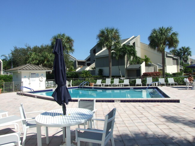 Building Photo - 1605 S US Hwy 1 Unit V4-102 Rental