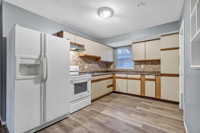 Photo - 10508 Lilac Ave