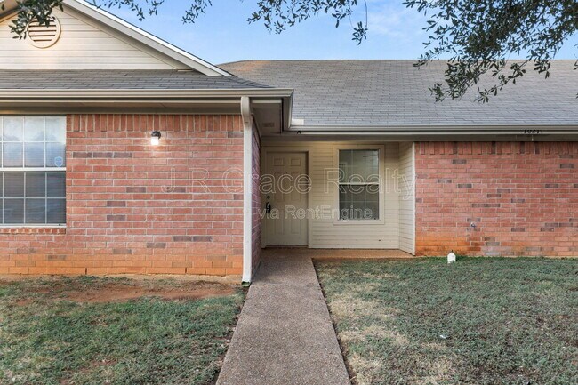 Photo - 10217 Hyacinth Ln