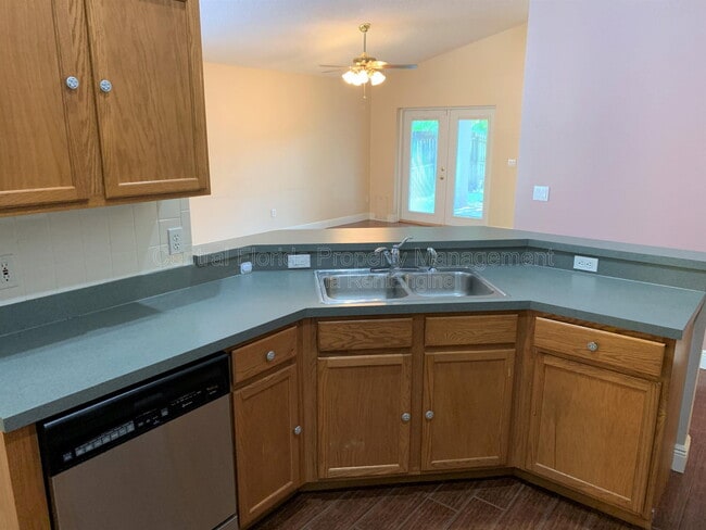Photo - 2021 Palmetto Pine Ln
