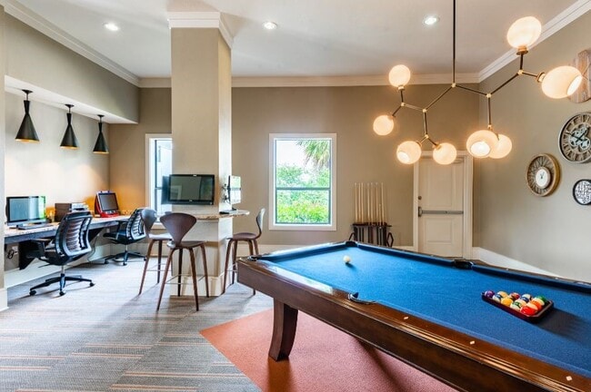 Building Photo - 2101 Kingsley Dr Unit 25107 Rental