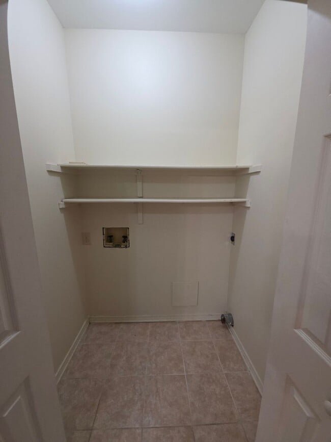 Photo - 2635-2635 W C St Unit 2635