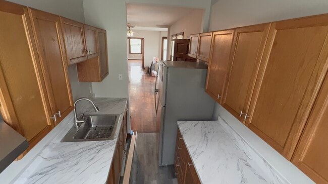 Building Photo - 72 Fair St Unit 2