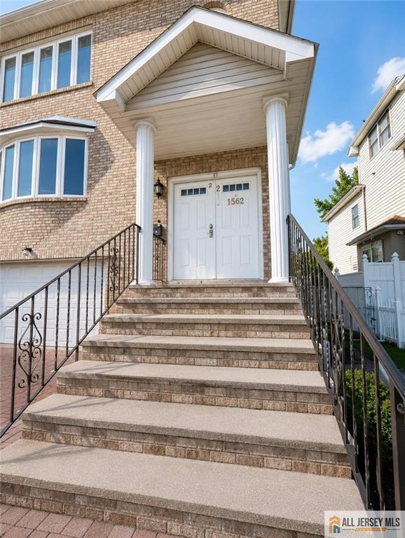 Photo - 217 Van Buren St
