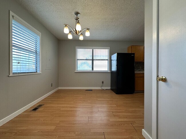Photo - Beautiful 3 Bed / 2 Bath Two-Story Home