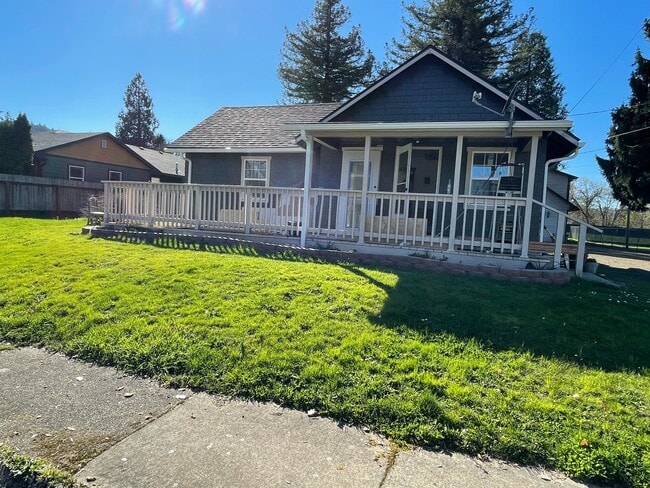 Photo - 462 W Ballf St