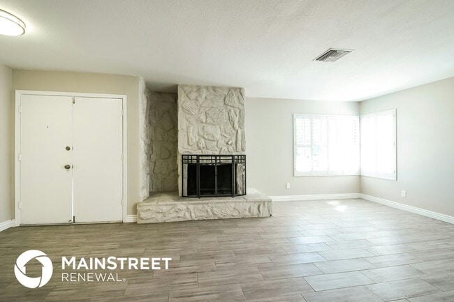 Photo - 15816 N 25th Ave