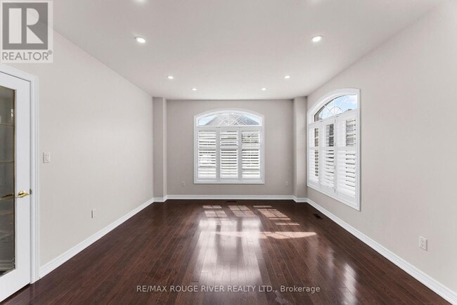 Photo - 1784 Fairport Rd