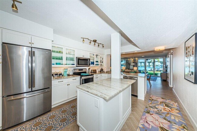 5901 Bahia Del Mar Cir N Unit 122
