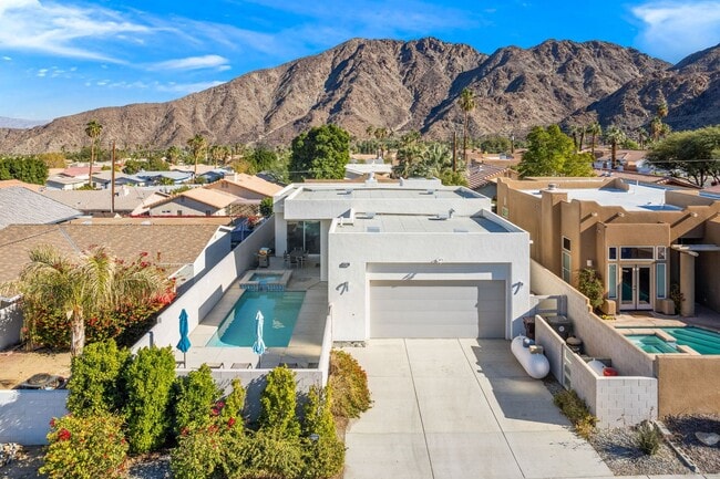 Building Photo - Pool Home in La Quinta Cove