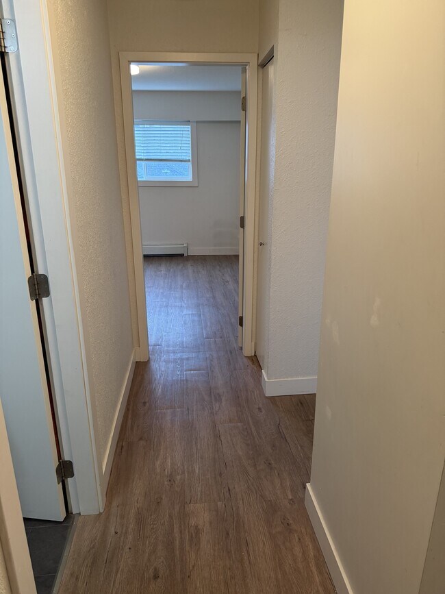 Photo - 2626 Cook St