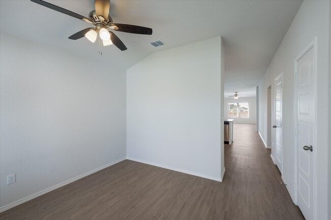 Photo - 229 Short Cake Aly