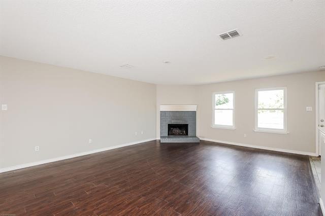 Photo - 1416 Starpoint Ln