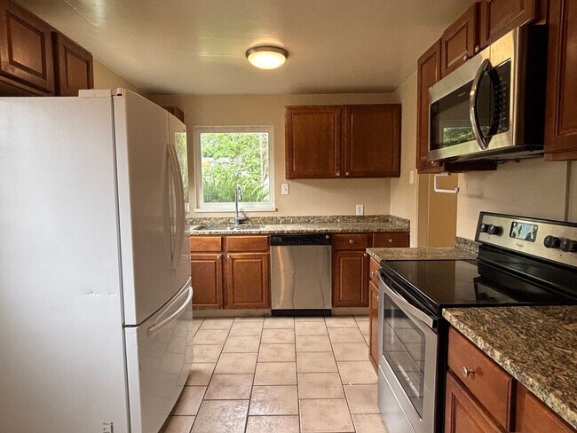 1233 Elmira St
