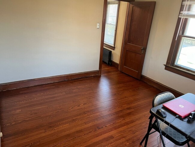 Photo - 194 Shewell Ave Unidad C